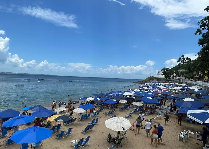Apartamento Inteiros, Ar Condicionado, A 2 Minutos Da Praia
